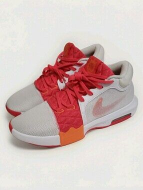Nike LeBron Witness 8 Dunkin Donuts Men’s Size 11 Basketball Shoes FB2239-104 NW